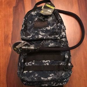 Camelback M.U.L.E NWU digicam